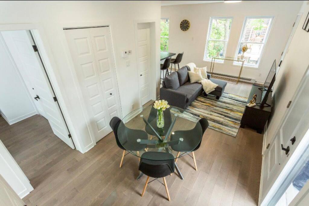 Appartement Superbe 2bdr Avec Terrasse *
